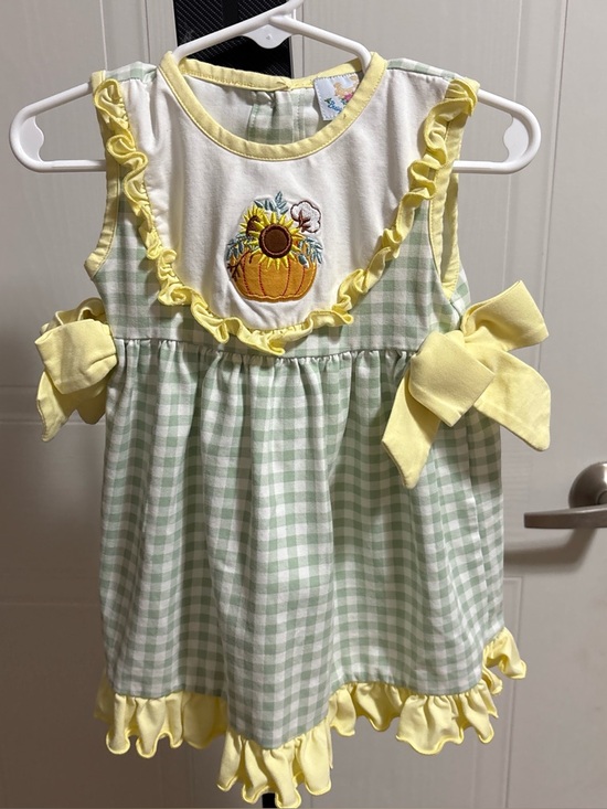 Busy Bee Smocks! Other - Girls' Yellow & Green Gingham Ruffle Dress with Pumpkin Embroidery